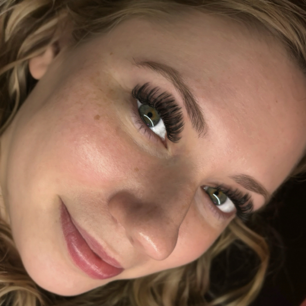 Wet Full Set at M4 Beauty in Magnolia, TX