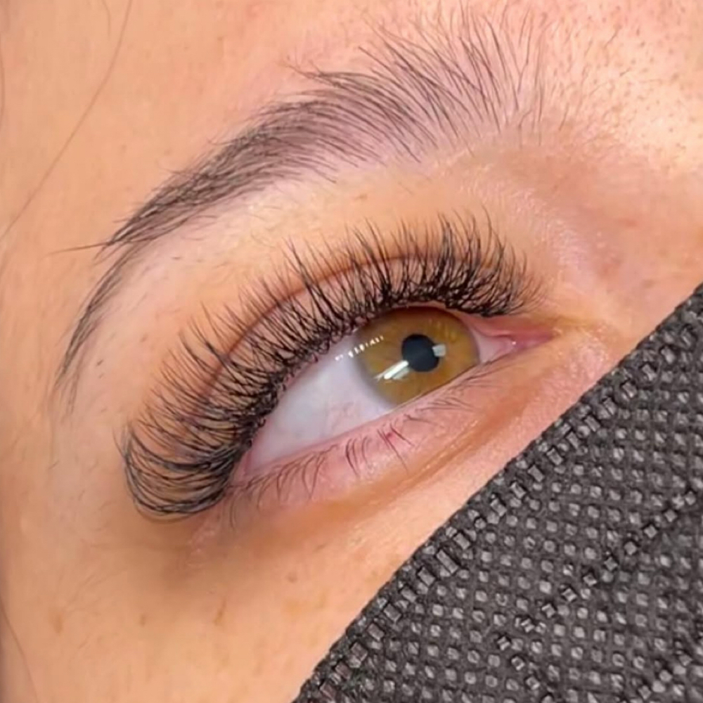 Hybrid Full set at Pretty Please Lashes in Tacoma, WA