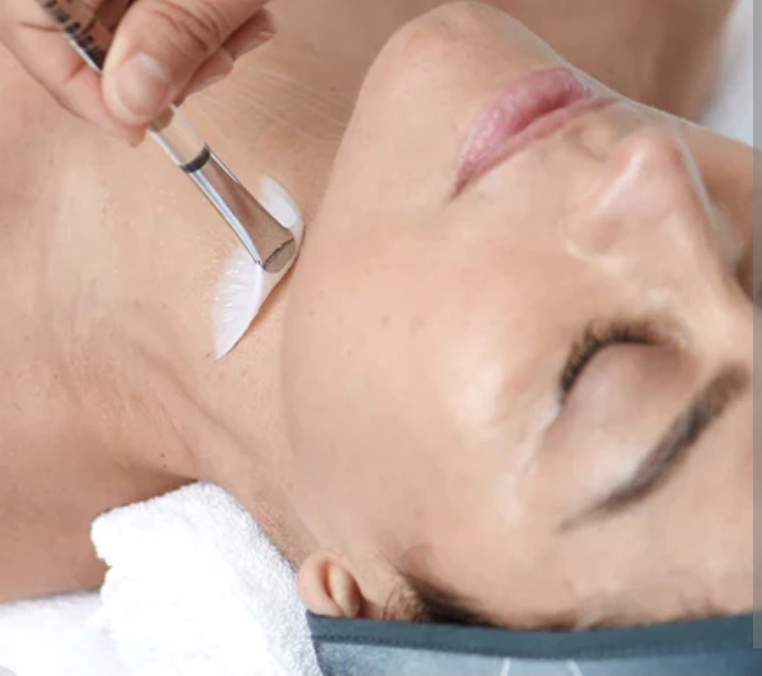 Neck Fit Refining Treatment