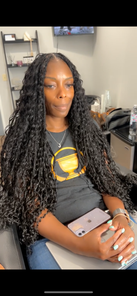 Medium Boho Knotless Braids