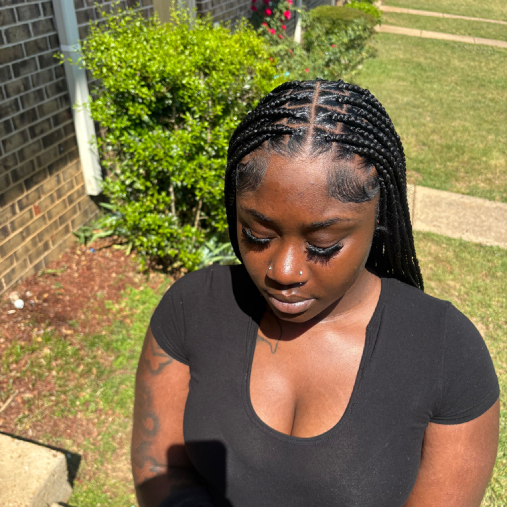 Medium Knotless at Jasmine Matthews in Carrollton, AL