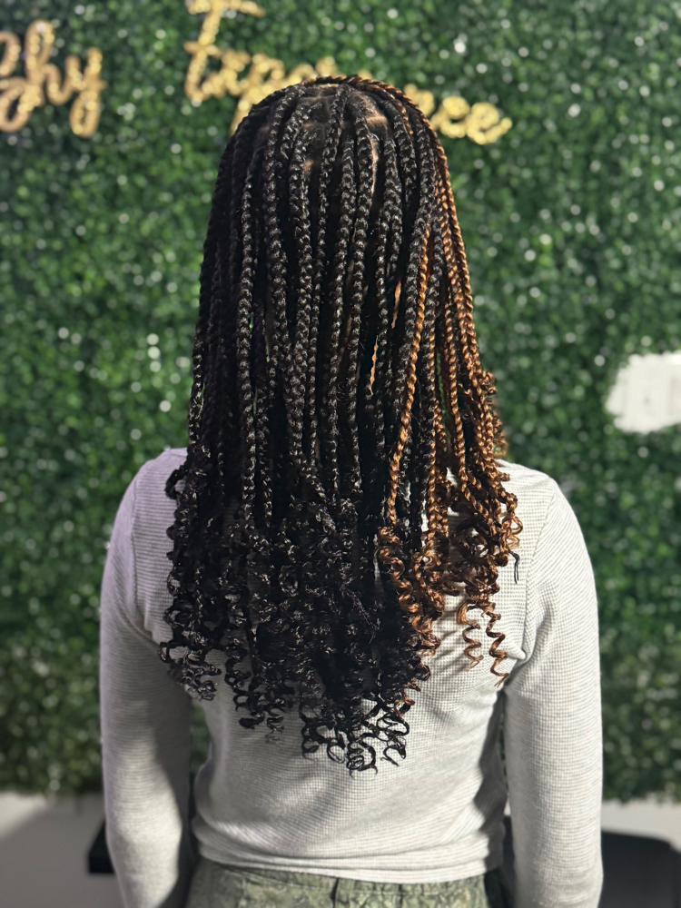 Kid Smedium Knotless  (under 10)
