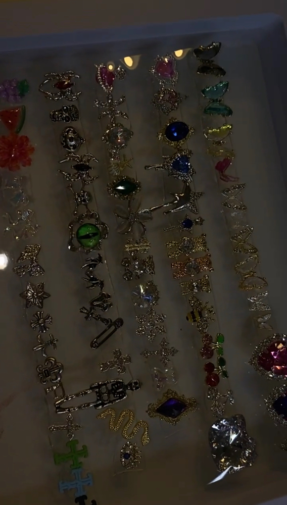 Nail decales/charms PER NAIL