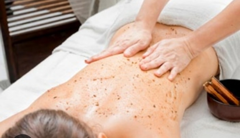 Back Cleansing Facial at Soluna Studio /Beauty & Wellness in Forest Hills, NY