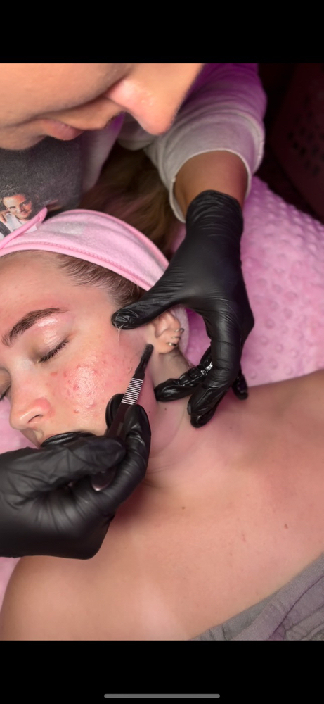 60 Minute Dermaplane Facial