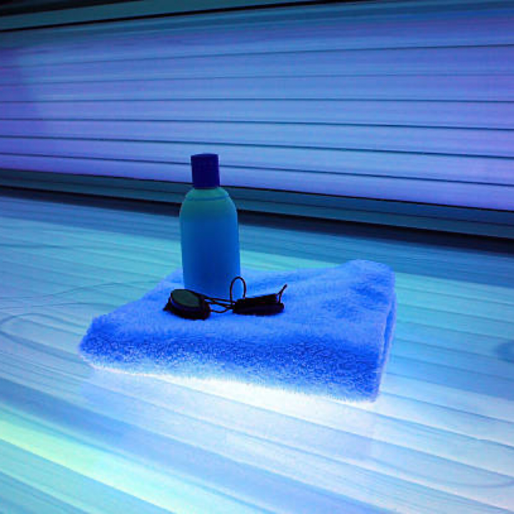 Get Bronzed Tanning at The Honeycomb Salon in Centralia, MO