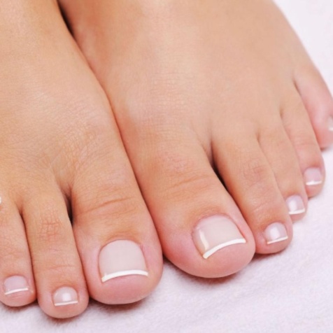 Pedicure w/ Gel polish