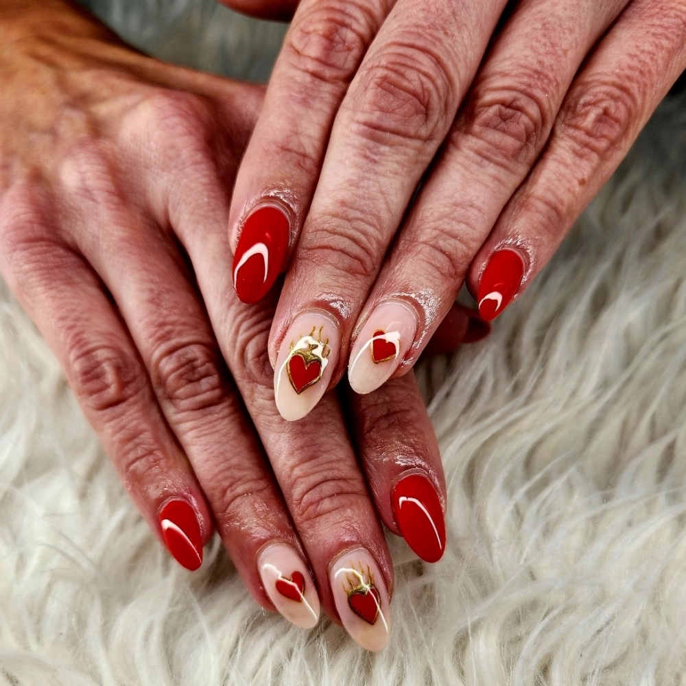 Nail Art 4 Fingers at Nova Glow Nails in Massillon, OH