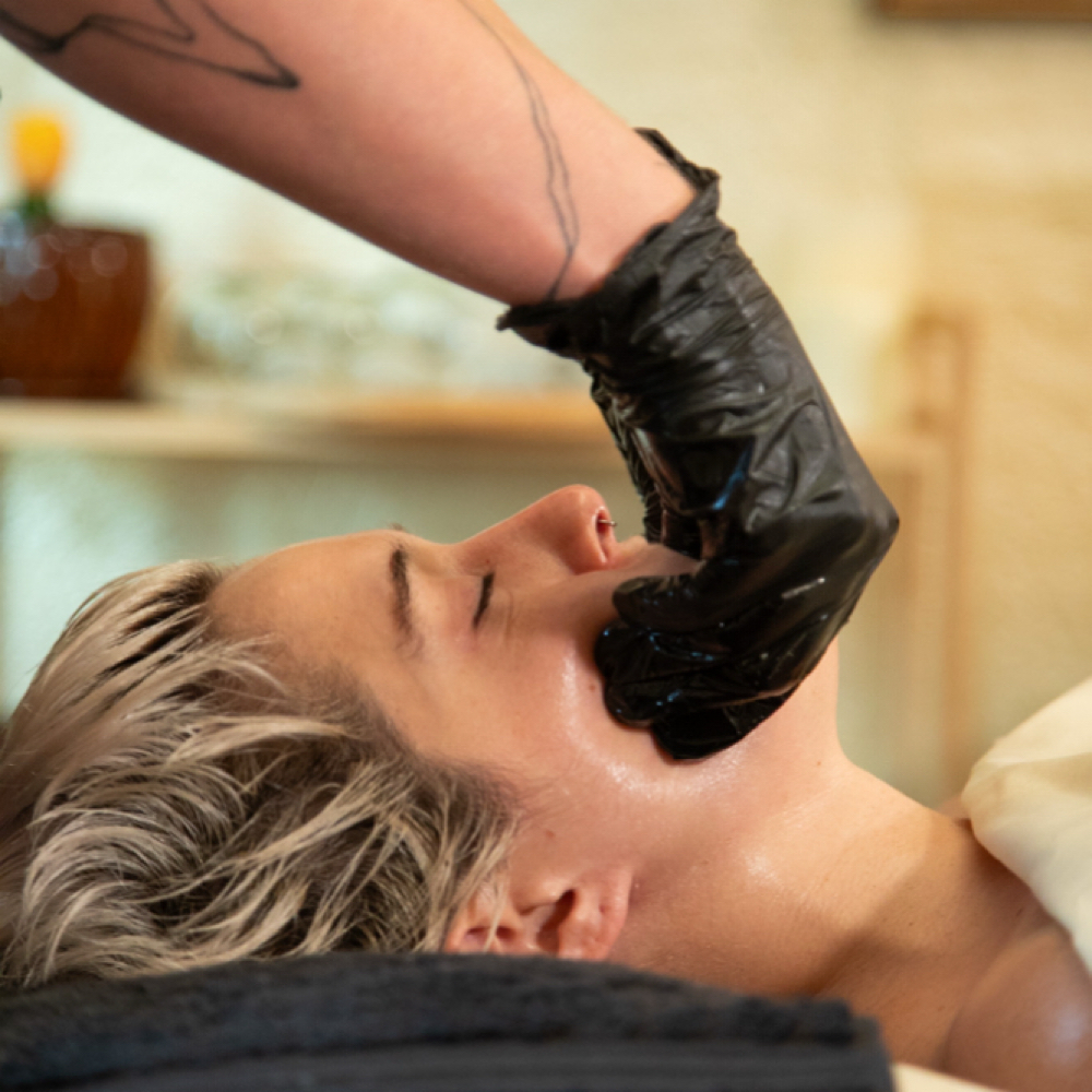 Deluxe Facial Massage