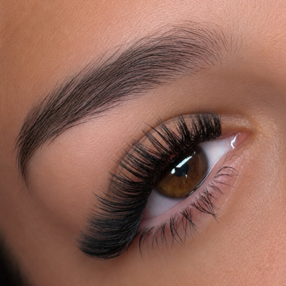 Wet Classic 3 Week Fill at Heavenly Skyn & Luxury Lashes in Blawnox, PA