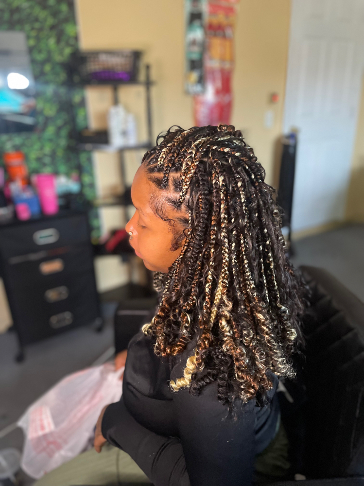 Small Boho Knotless (short)
