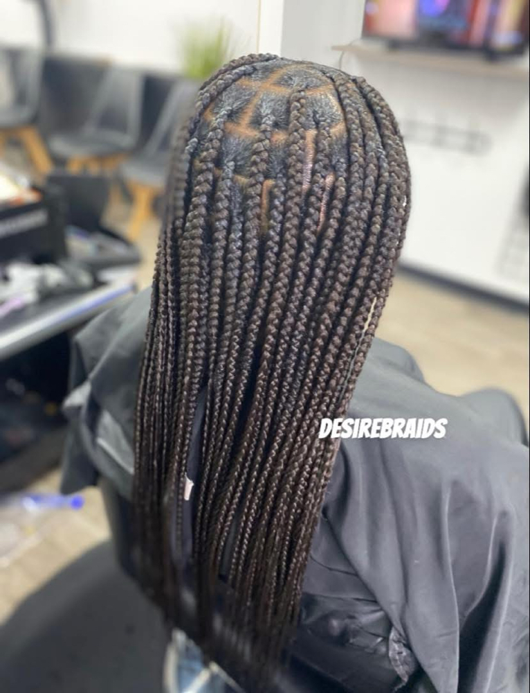 18 “ Medium Knotless Braids