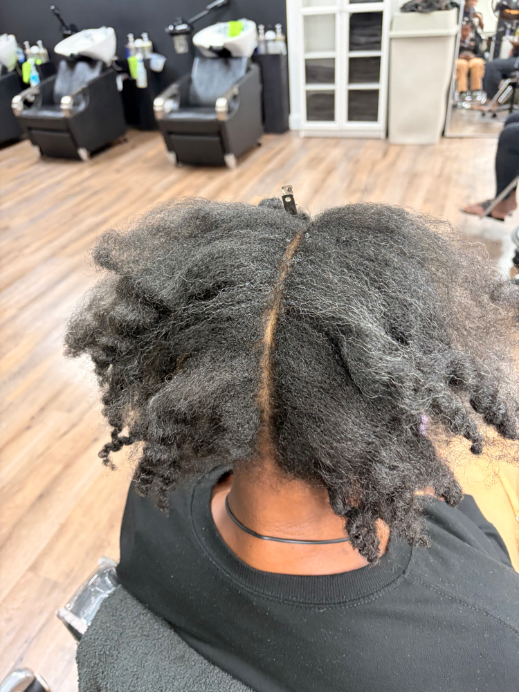 Consultation at Divine Locs Designs Llc in Miami Gardens, FL