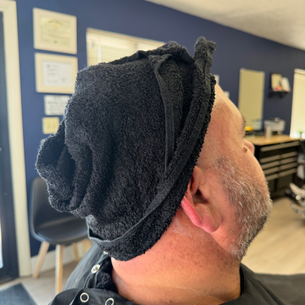 Head&Face Shave (With Jess) at Blue Collar Cuts Salon & Barber in Twin Falls, ID