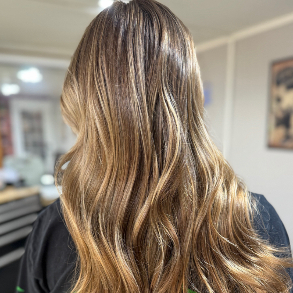 Mini Highlight at hair x sydney shurtleff in Smithville, MO
