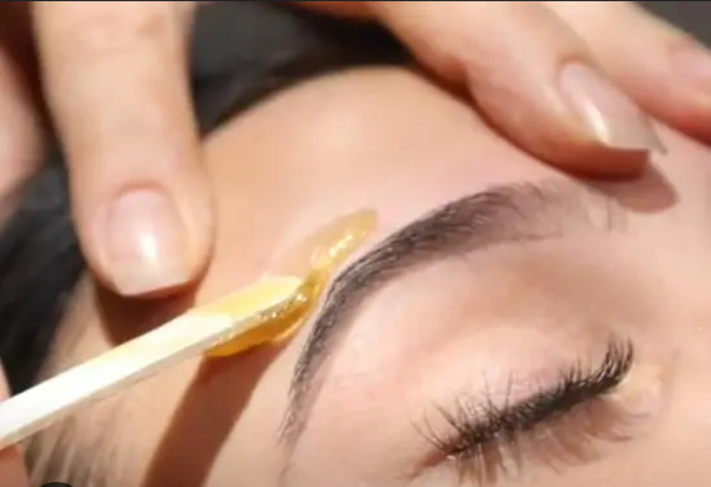 Eyebrow Wax Clean Up at Nouvelle Vie Beauty in Cibolo, TX