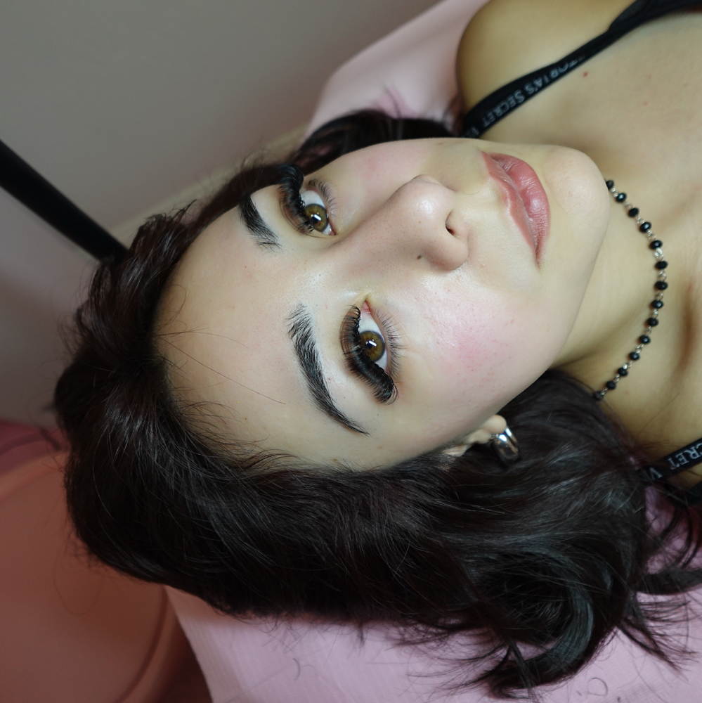 Volume Lashes (light,full,Mega) at Glowingyouraura in San Jose, CA