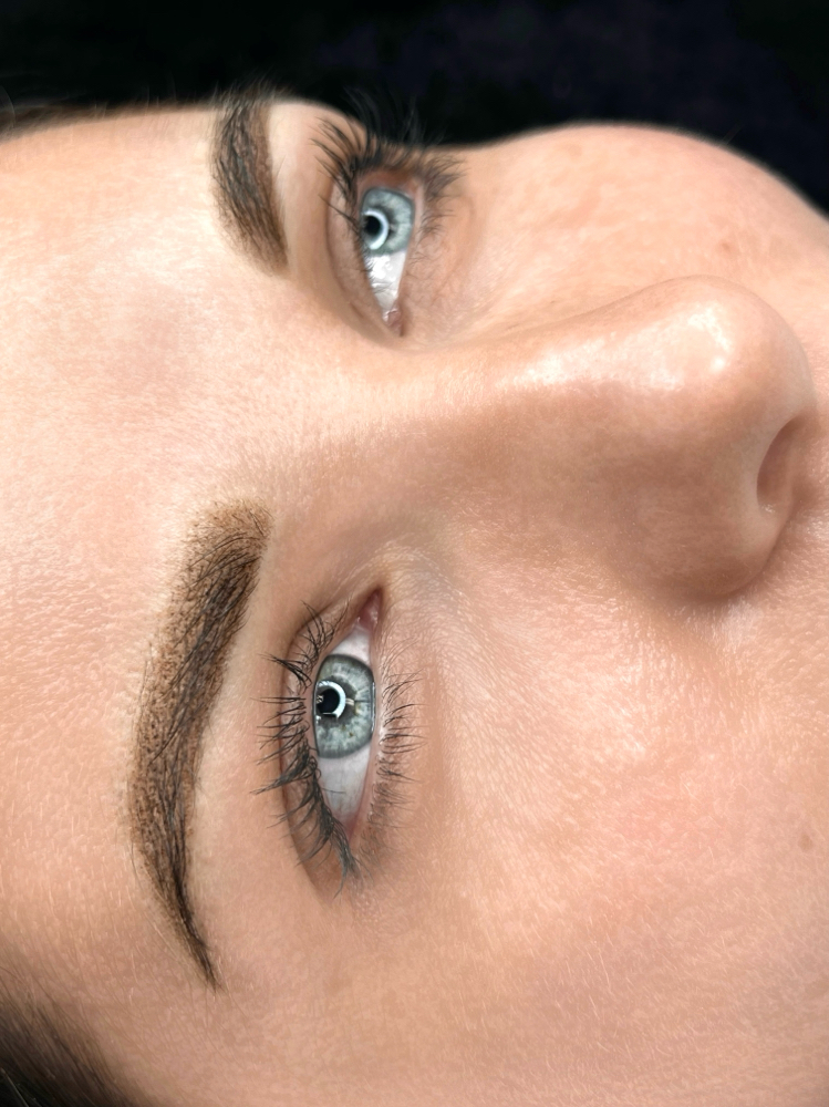 Model - Brow Permanent Makeup $249 < $̶6̶0̶0̶ 🔥