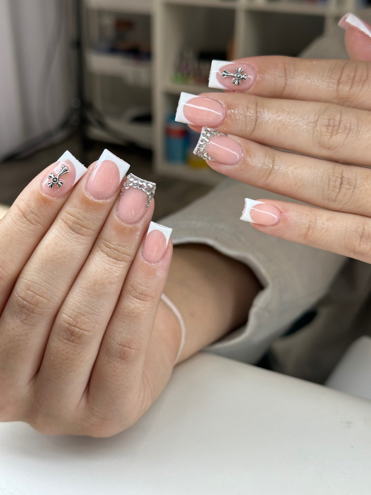 Acrylic Nails Shorts