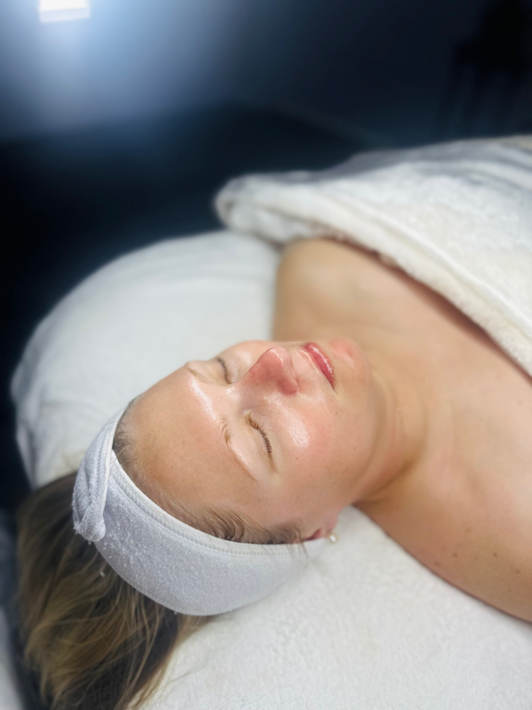 DELUXE DERMAPLANE