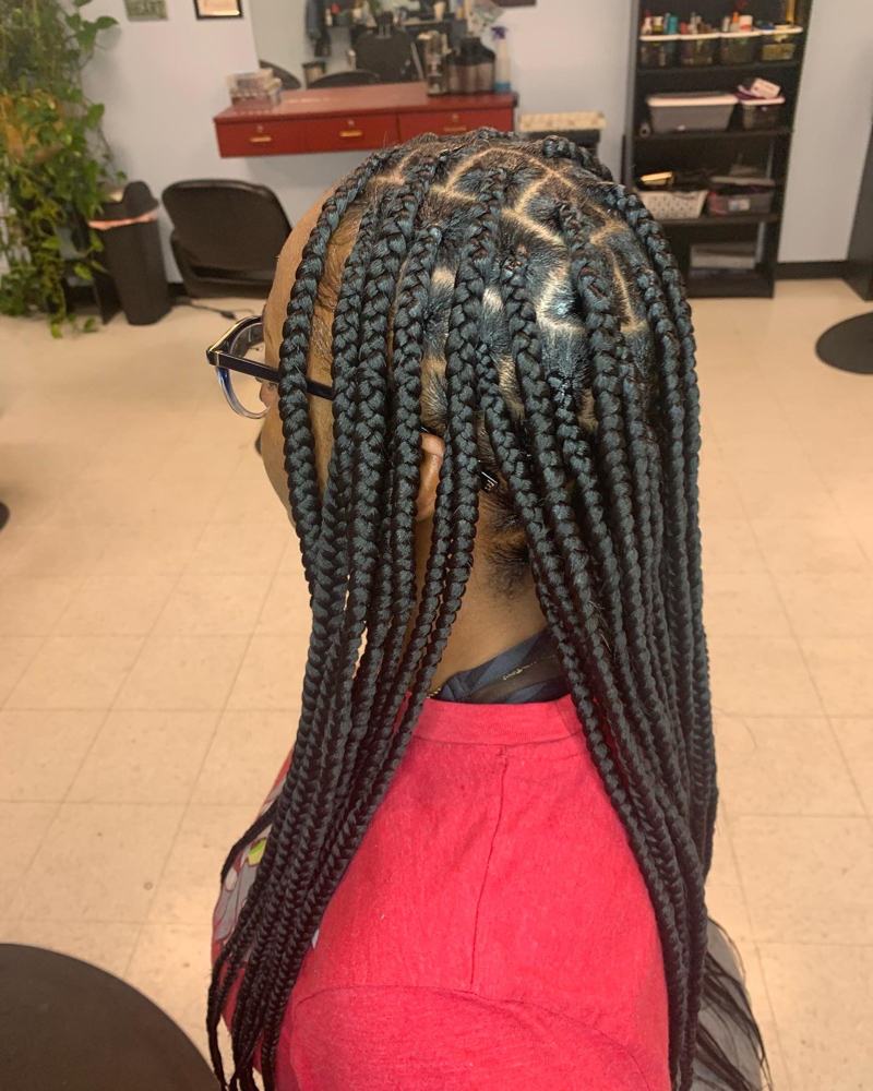 Medium Knotless Braids