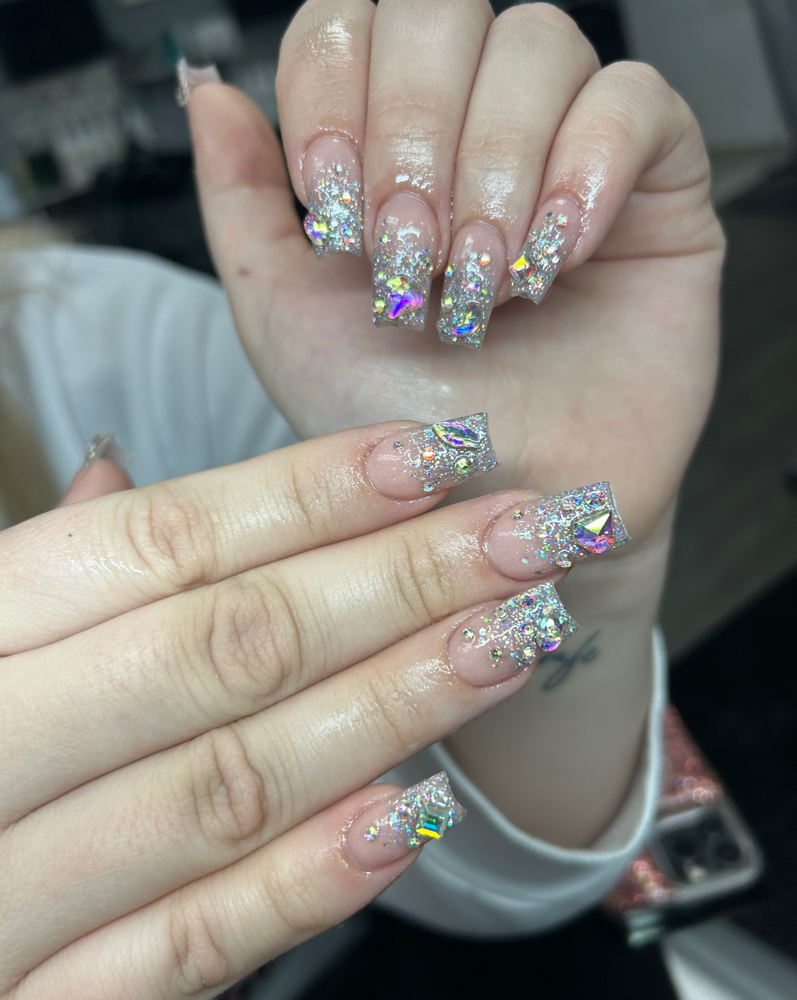 NAIL ART- BLING+ CHARMS