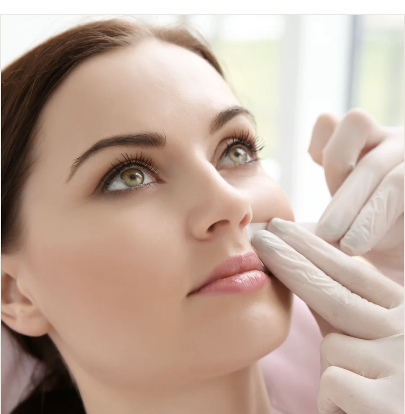 Waxing/Sugaring (Lip & Chin)