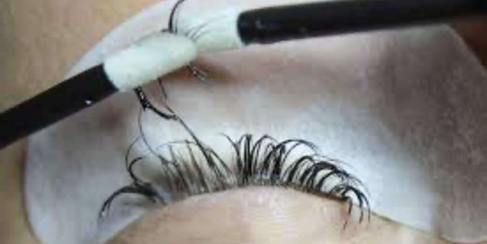 Eyelash Removal