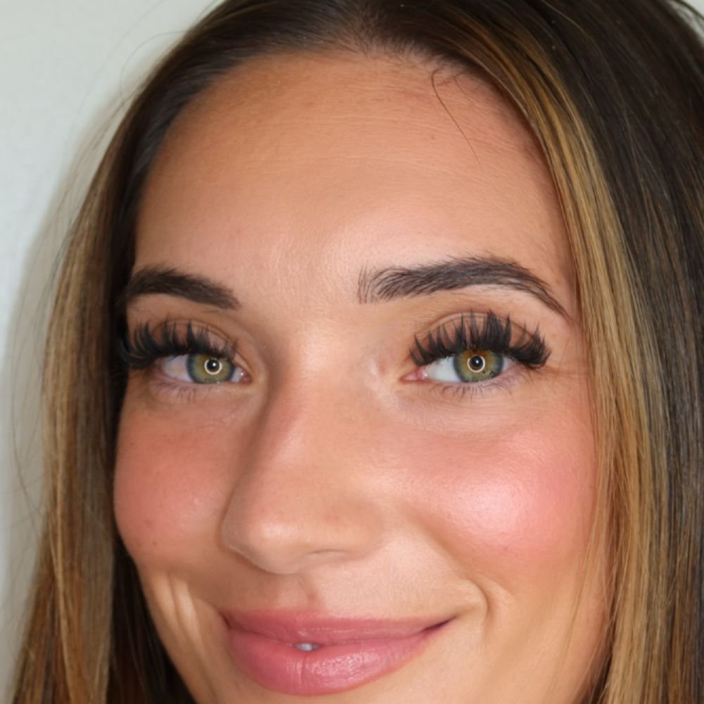 Custom Wispy/Strip Volume Full Set at Lash + Linked Studio in Lawrenceburg, IN