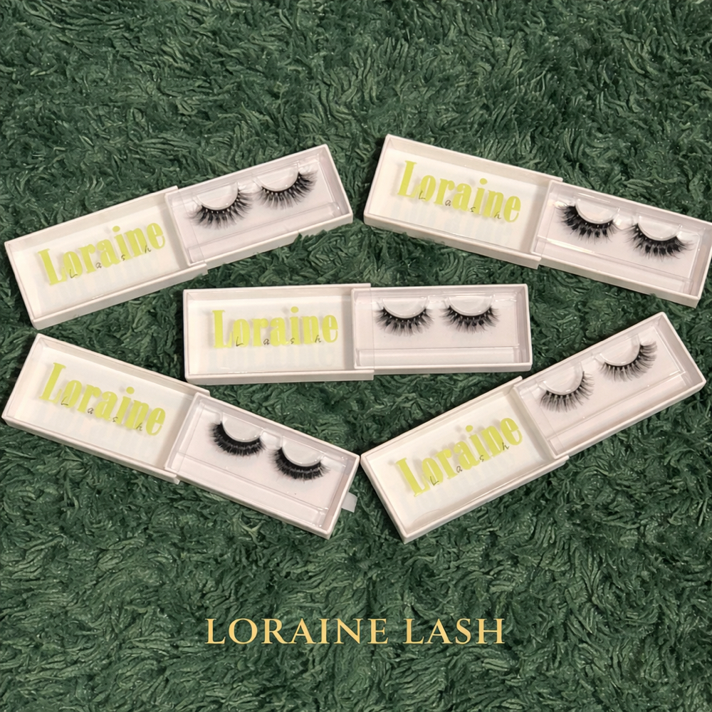 Lash strips at LoraineLash in Nashville, TN