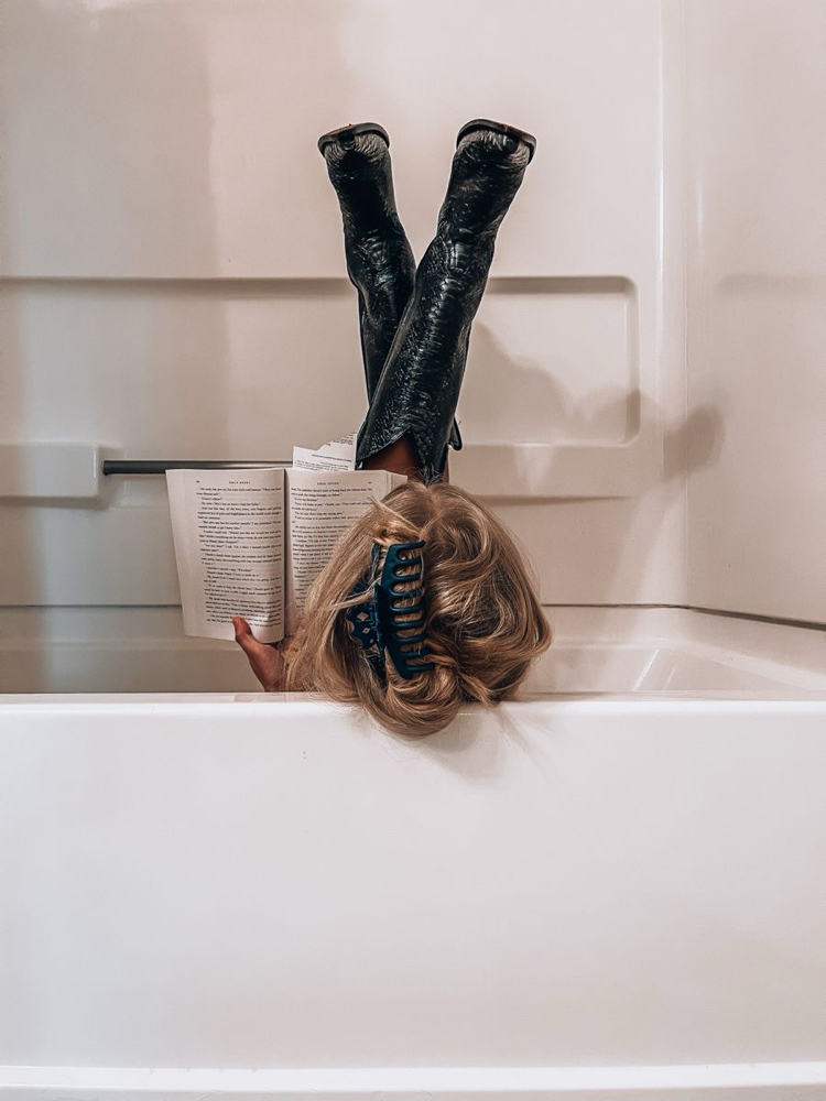 ON SCALP BLEACH RETOUCH W/ BONDER