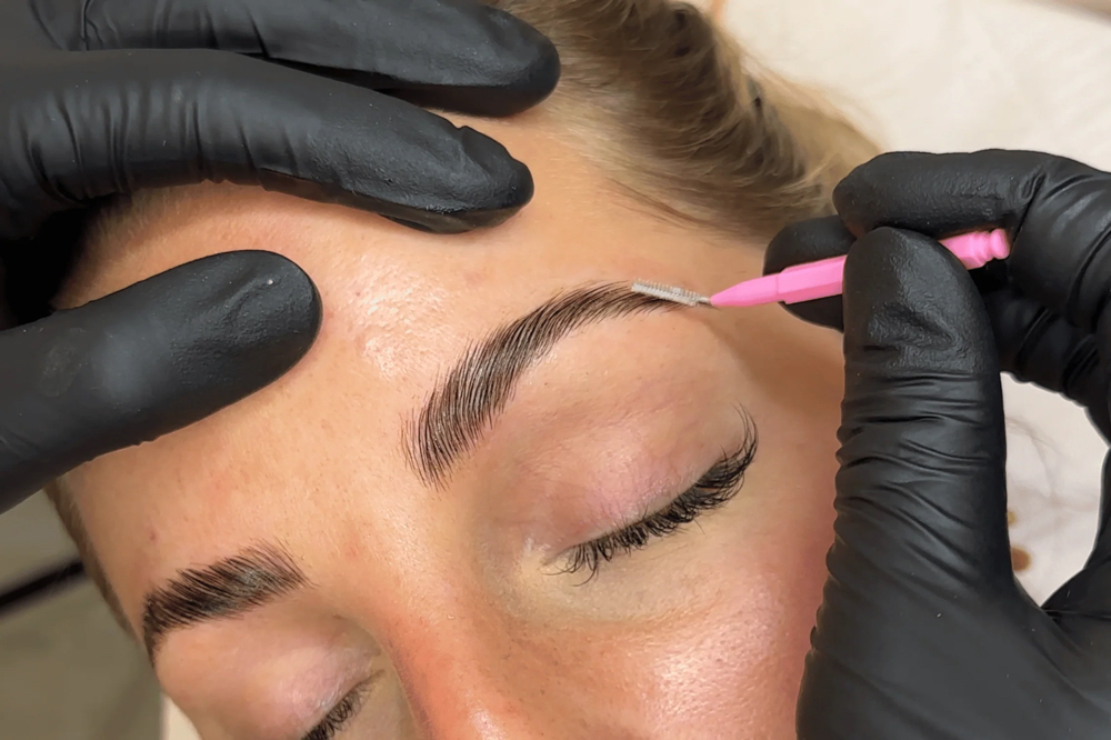 Brow Lamination & Tint