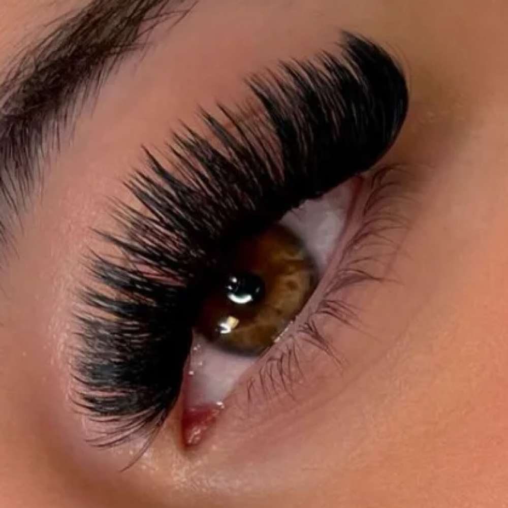 Mega Volume Set at Lash by Xu in HOUSTON, TX