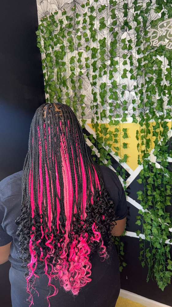 Peekaboo M. Knotless W/ Color