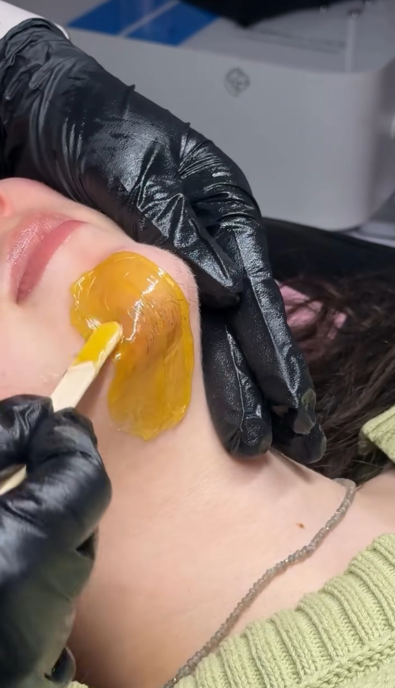 Chin Wax
