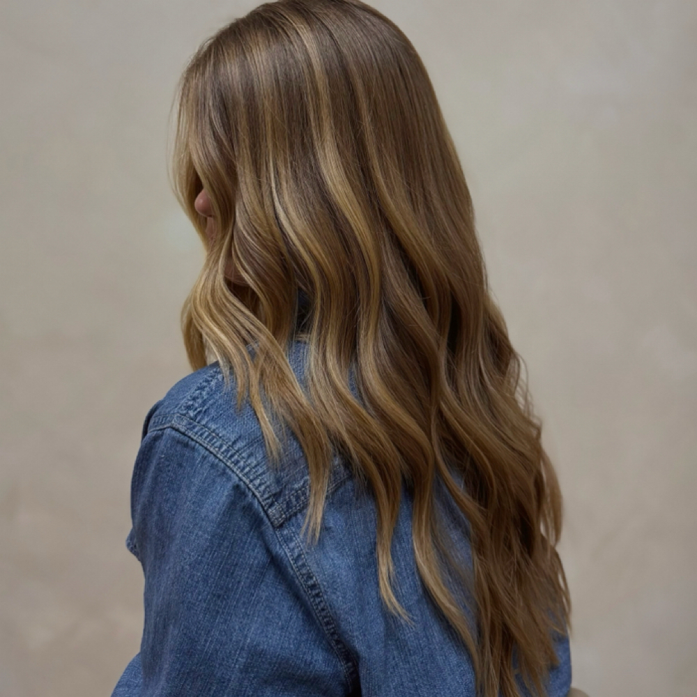 The Signature Blonding at Salón Yanni in Charlotte, NC