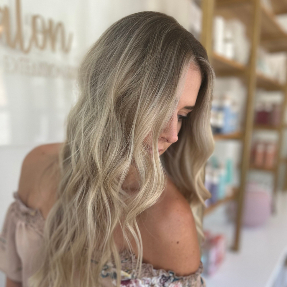 Lived-In Blonde at Mandy Does My Hair in Clarksville, TN