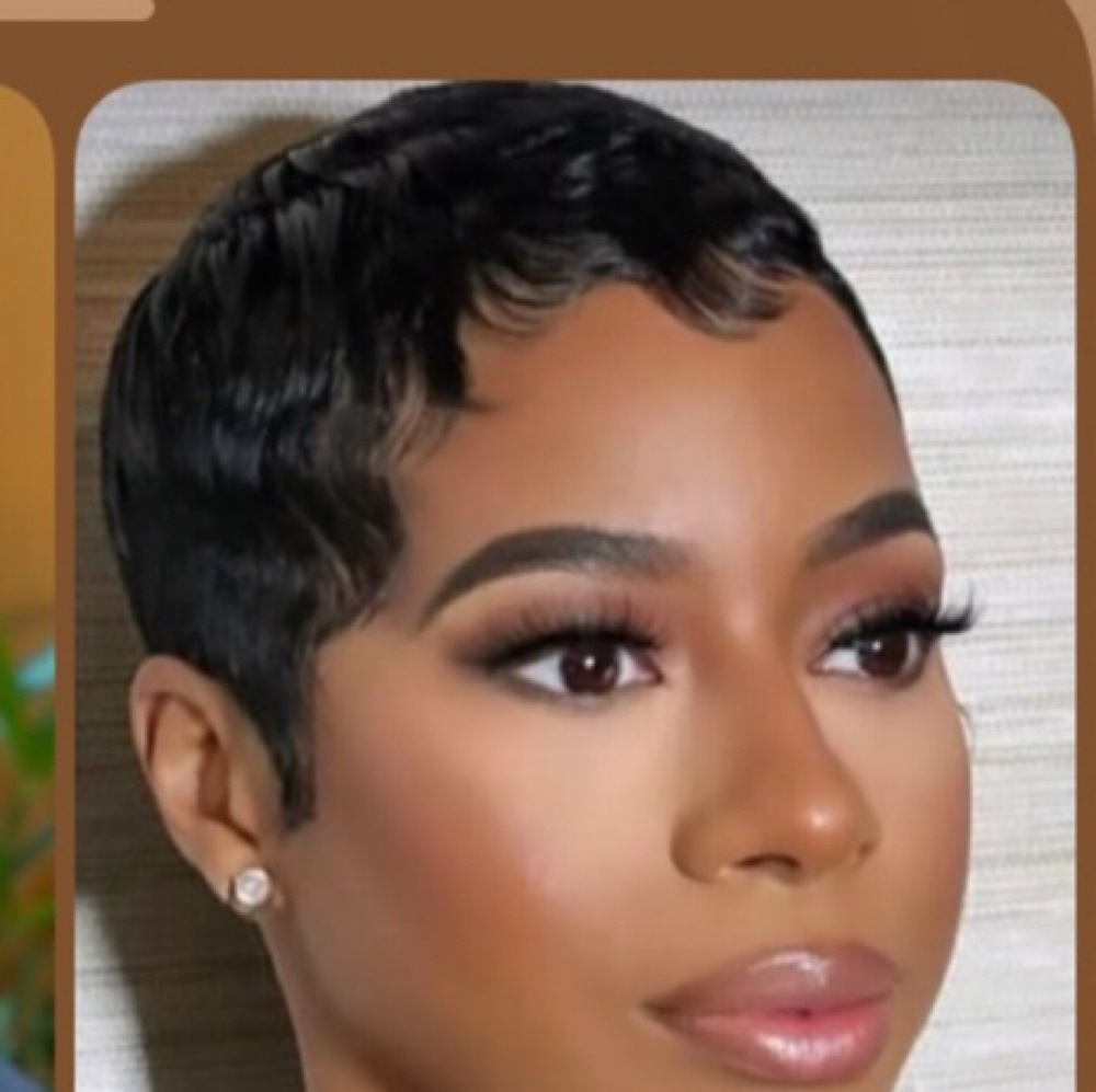 Xpress Pixie Mold’n Go Service at Akiba Fisher @Enliven Salon in Portland, OR