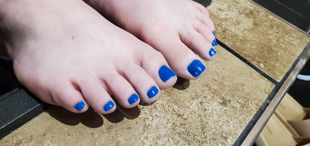 Spa pedicure with gel