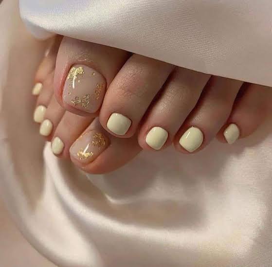 Smart Regular Polish Pedicure