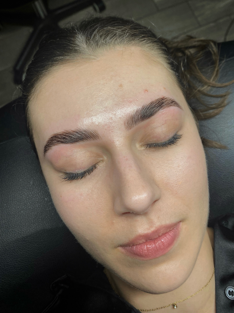 Brow Lamination With Brow Wax