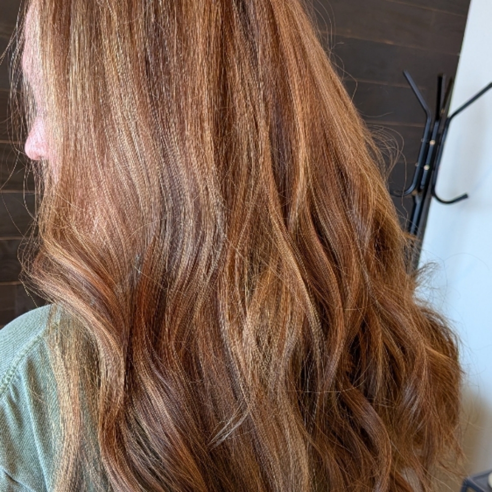 Root Touch Up at Amber Leigh Beauty in Massillon, OH