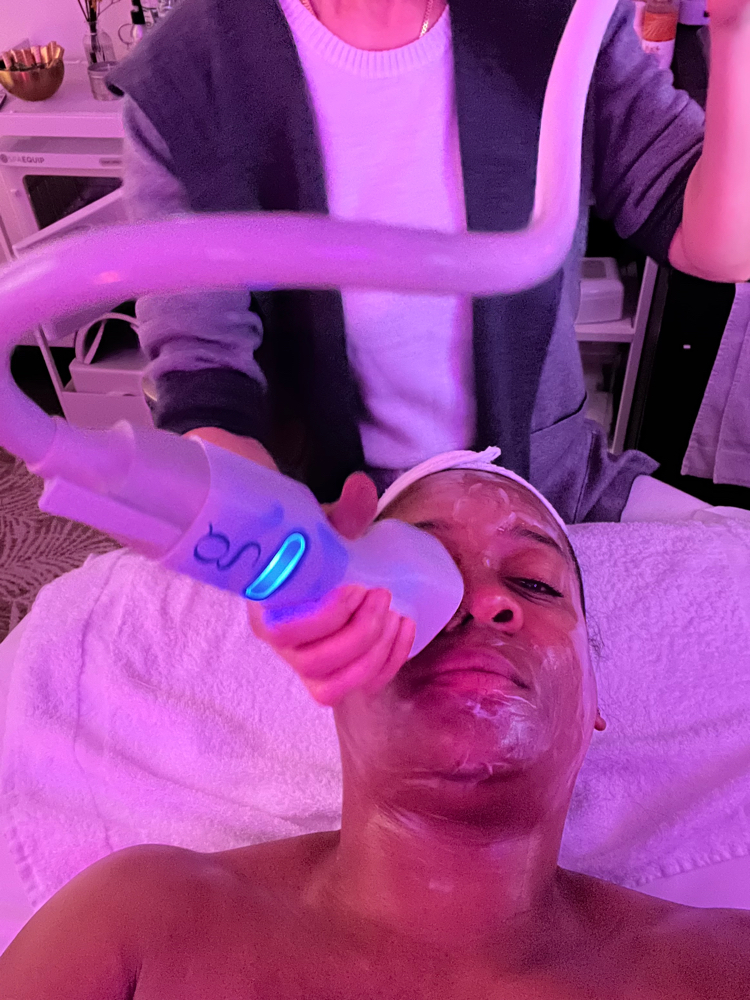 Glacial Gloss Facial