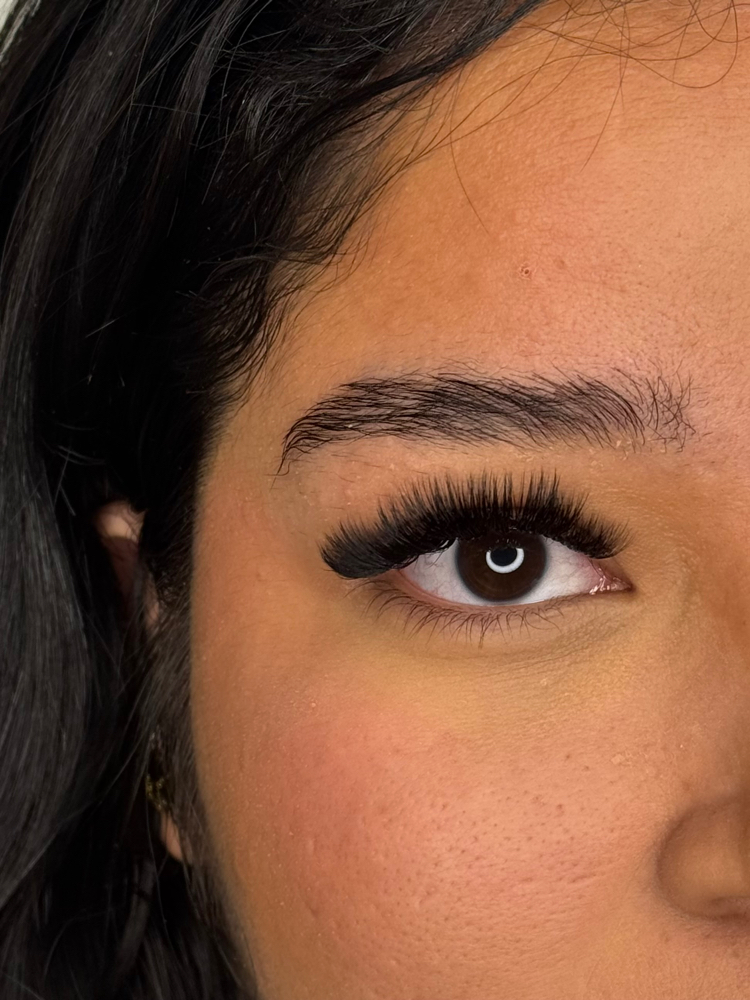 Mega Volume Full Set at Autentica Lashes LLC in Pompton Plains, NJ