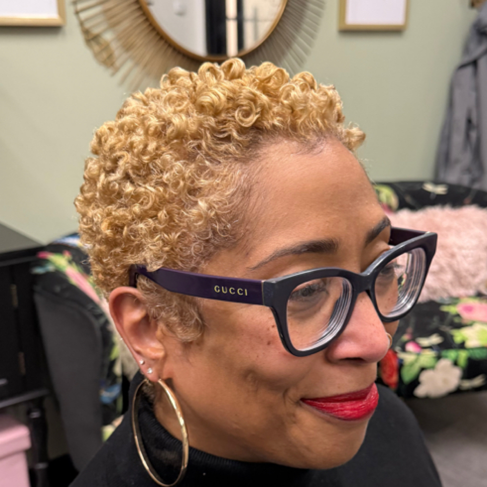 Textured Hair Styling at Gifted Hands Beauty Salon in Buffalo, NY