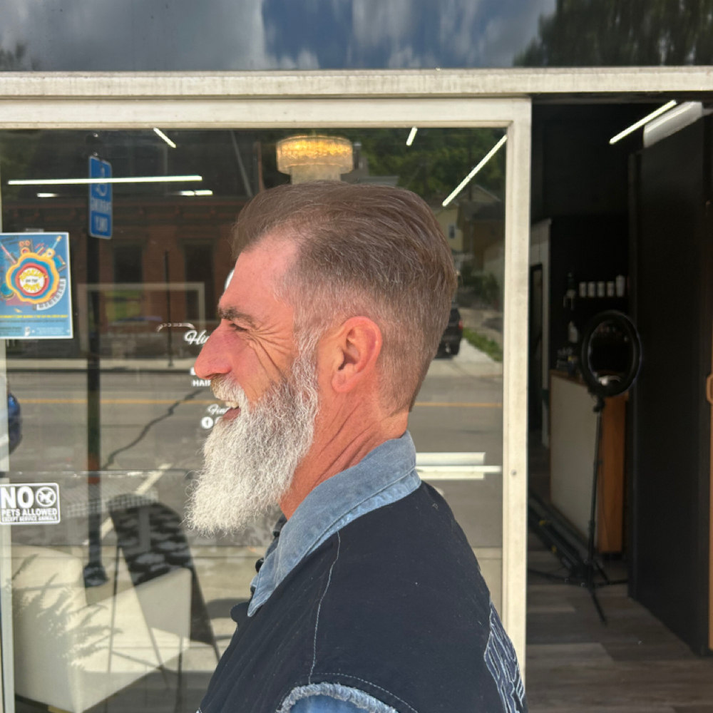 BEARD TRIM at HIGH MAINTENANCE HABITS SALON + LOUNGE in Aurora, IN