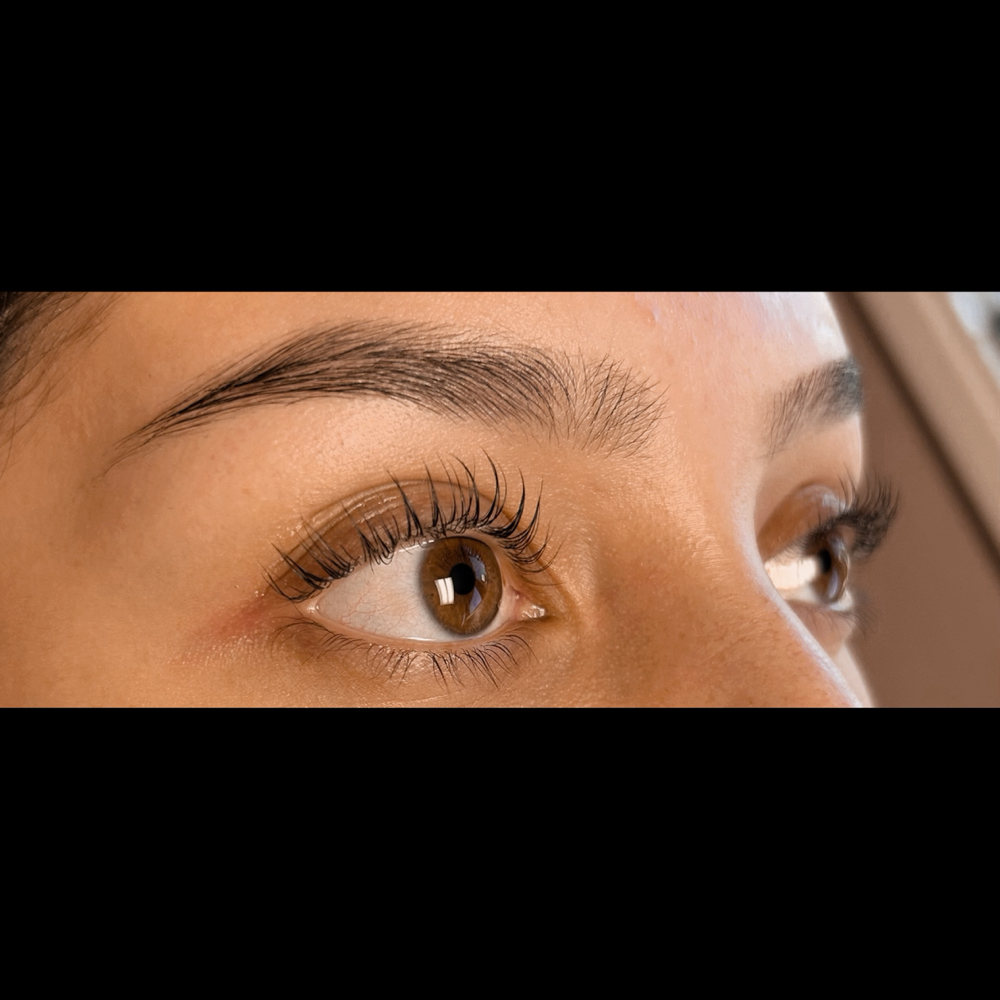 THURSDAY LASH LIFT