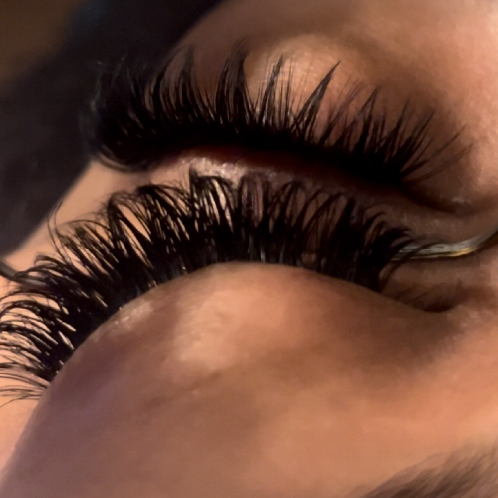 Cluster Lash Set at Skulls N Lashes LLC in Lynchburg, VA