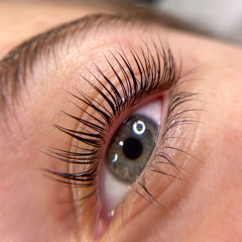 THE LASH LIFT