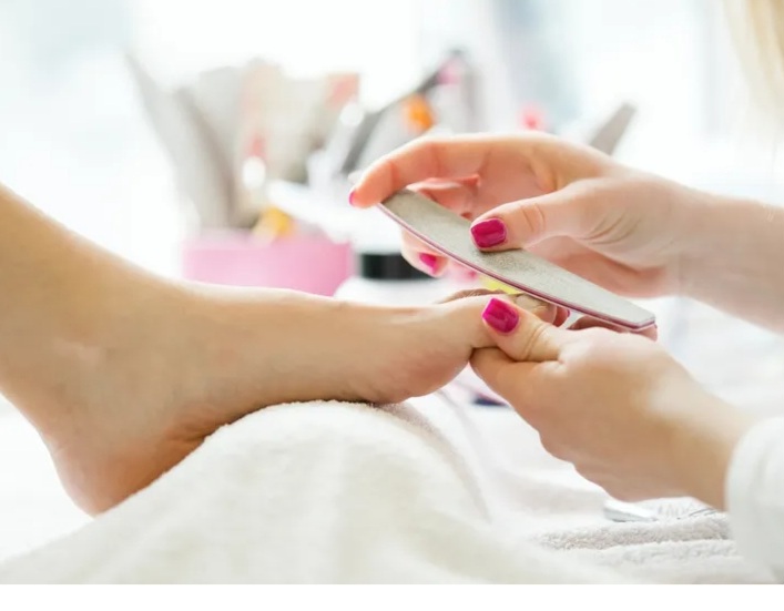 Ultimate Spa Pedicure With Gel